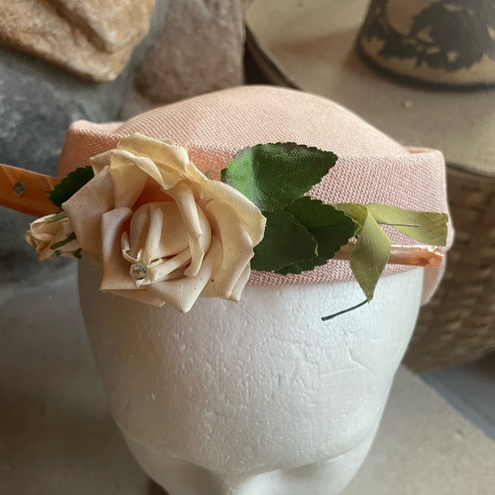 1940s Pale Pink Floral‎ Pillbox Hat - Picture 4 of 7